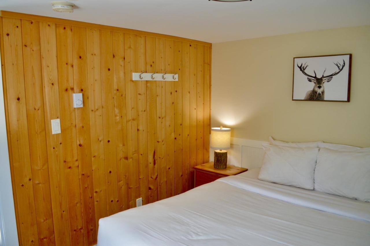 Wild Coast Wilderness Resort Port Renfrew Extérieur photo