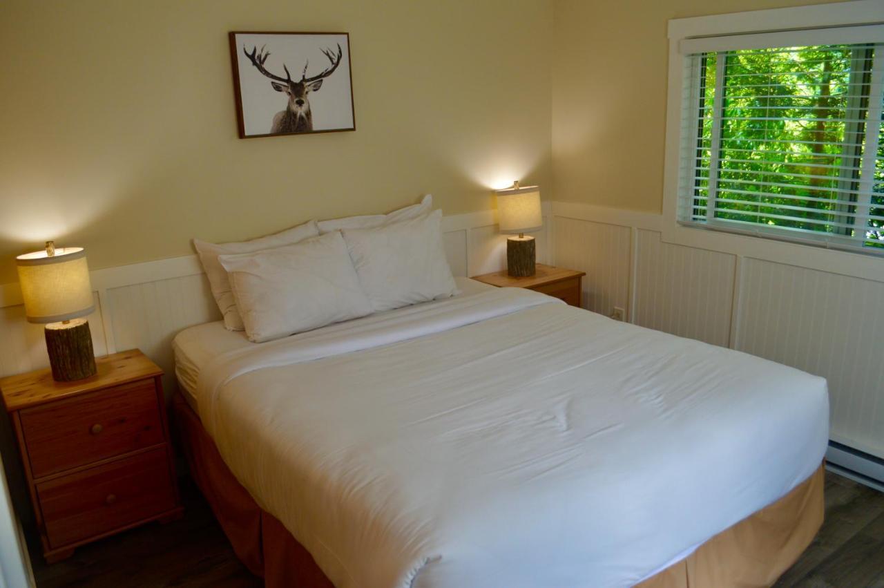 Wild Coast Wilderness Resort Port Renfrew Extérieur photo