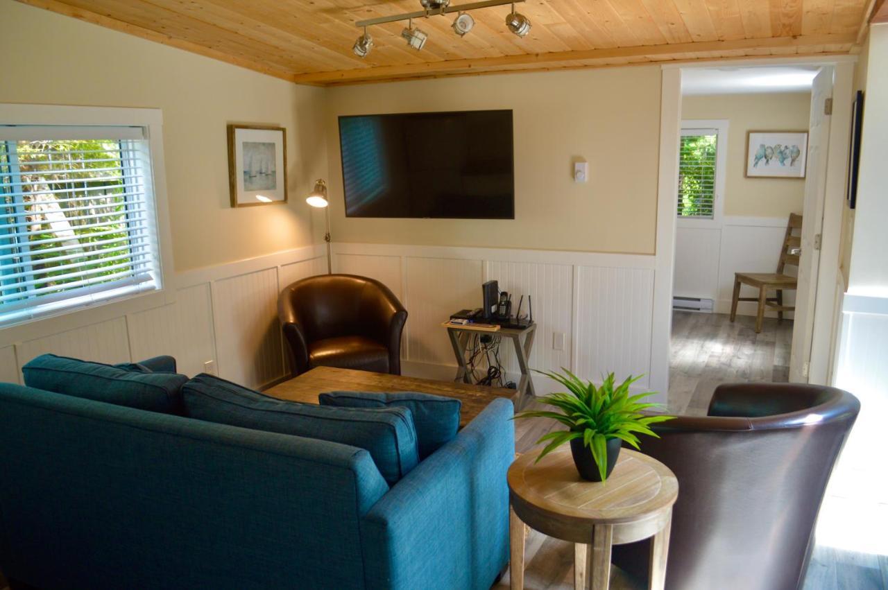 Wild Coast Wilderness Resort Port Renfrew Extérieur photo