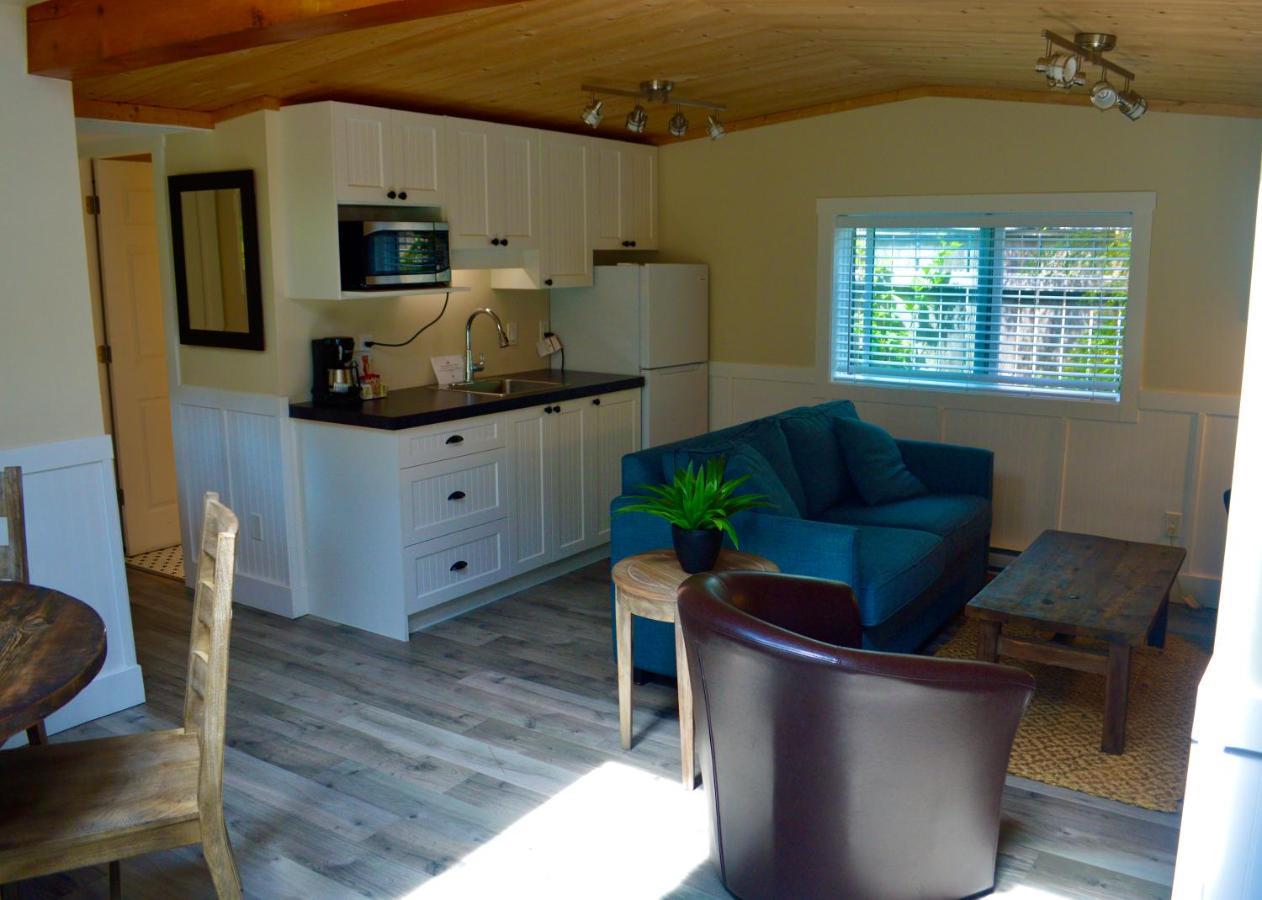 Wild Coast Wilderness Resort Port Renfrew Extérieur photo