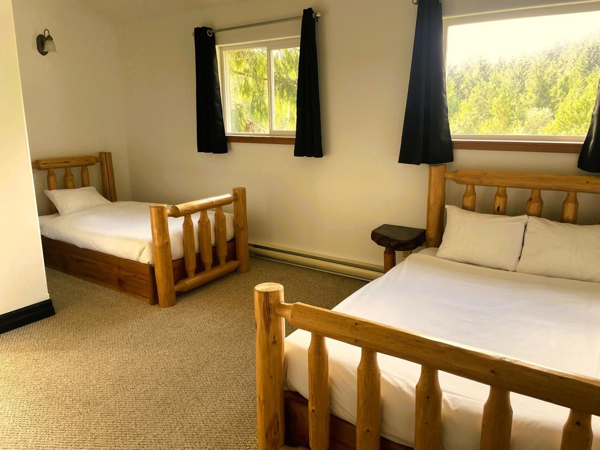Wild Coast Wilderness Resort Port Renfrew Extérieur photo