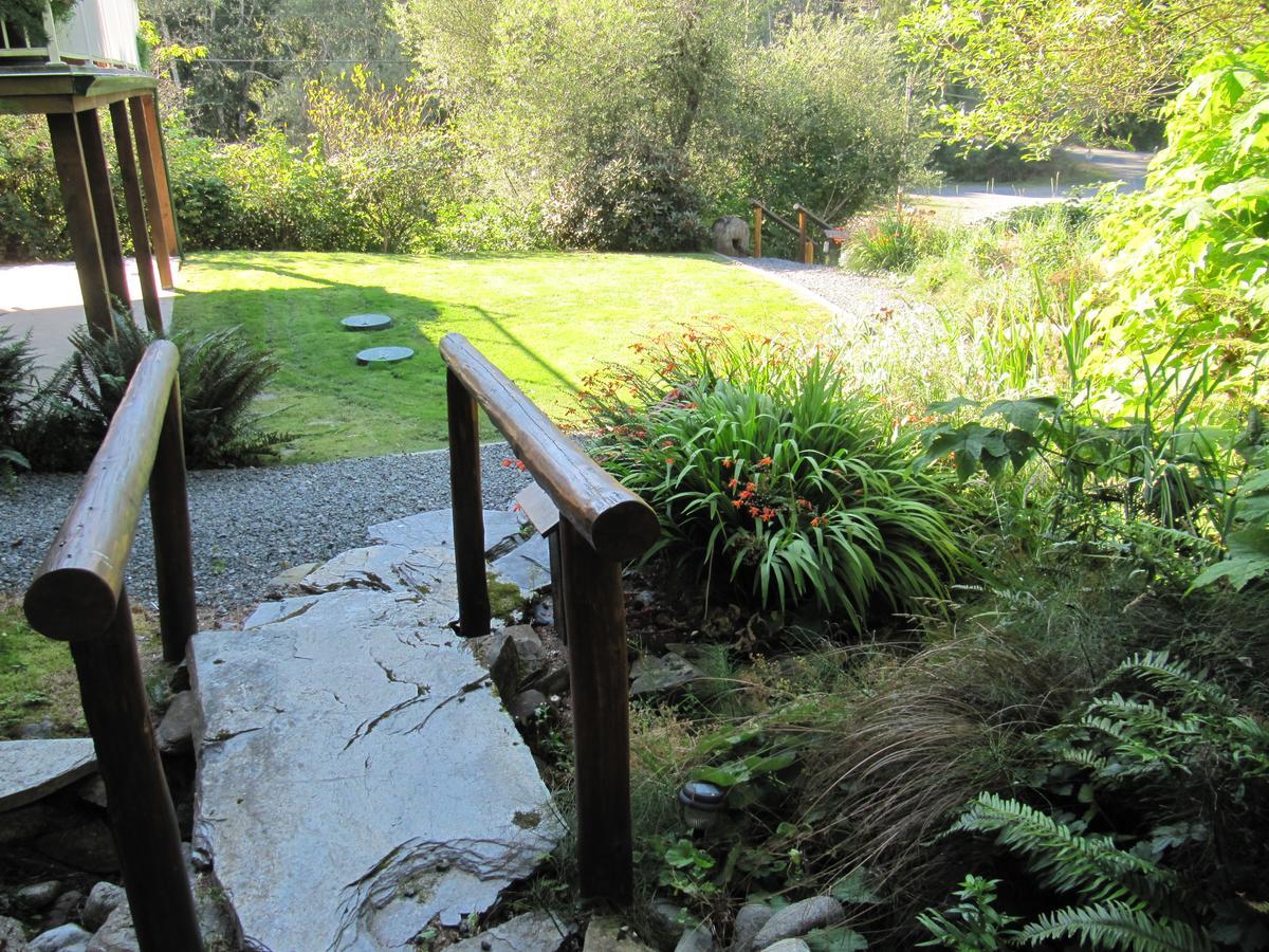 Wild Coast Wilderness Resort Port Renfrew Extérieur photo